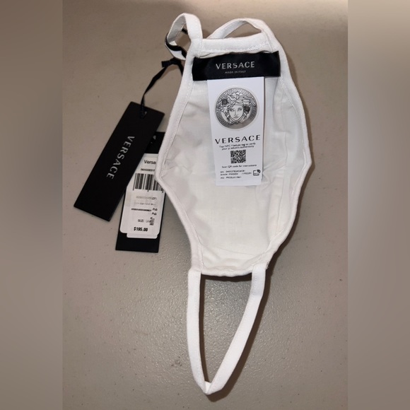 😷 NWT! VERSACE Tresor De La Mer Face Mask - Picture 8 of 9